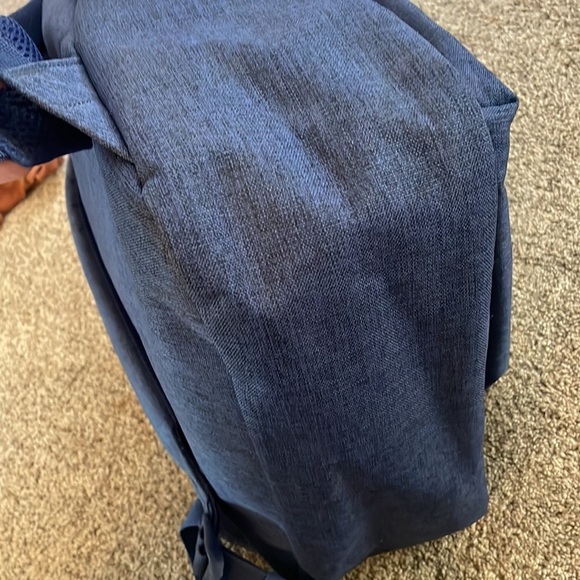 Hershel navy back pack - Picture 4 of 6